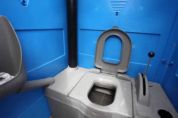 Best Portable bathroom rental  in Dimondale, MI